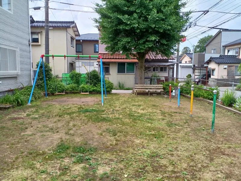 泉野出町１丁目小公園の写真