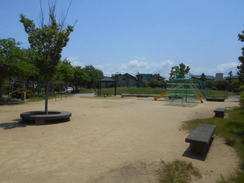 弓取町児童公園の写真