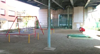 平井大橋下児童遊園の写真