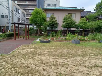 石引１丁目児童公園の写真